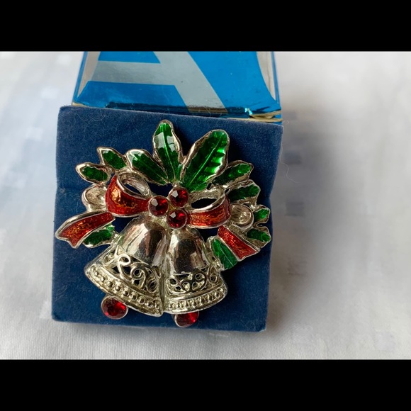 Avon Sleigh Bells Vintage Early 2000’s  Pin In Original Box Early - Picture 1 of 6
